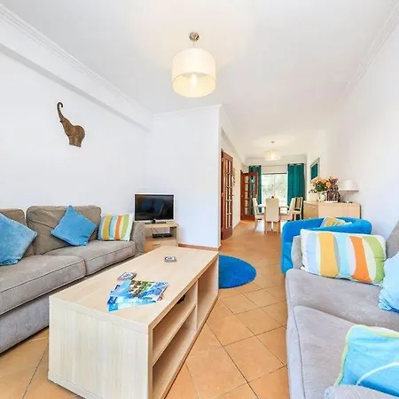 Vale Do Garrao Sleeps 7 With Pool Air Con And Wifi