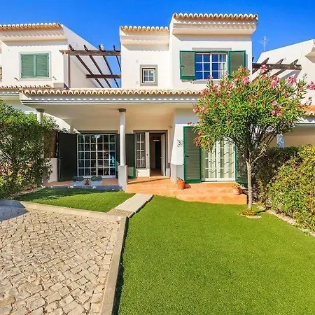 فيلة Vale Do Garrao Sleeps 7 With Pool Air Con And Wifi *