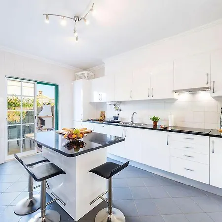 Vale Do Garrao Sleeps 7 With Pool Air Con And Wifi Quinta do Lago